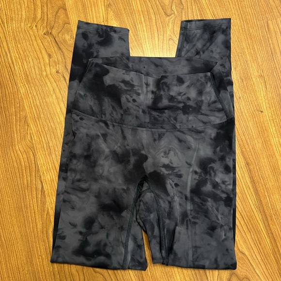 2 pairs of leggings - Picture 5 of 6